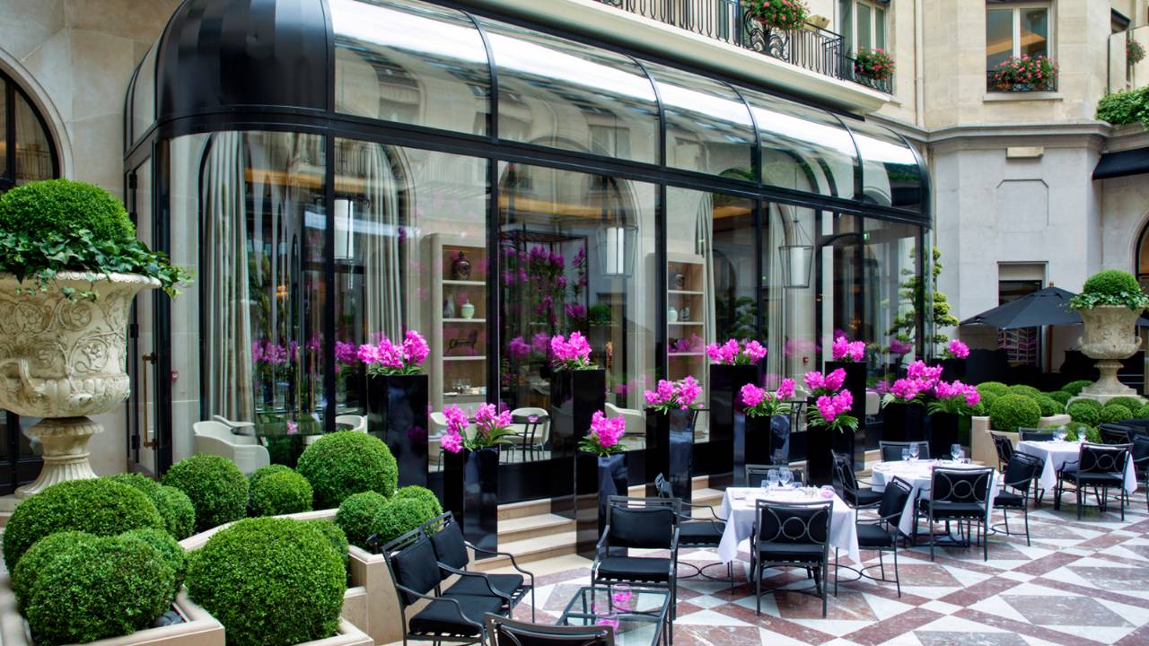 michelin-starred-restaurants-you-can-t-miss-in-5-star-luxury-hotels